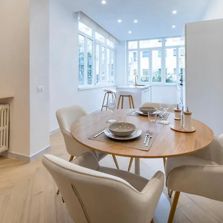 Spacious Two Bedroom Design Near Circo Massimo Appartement *