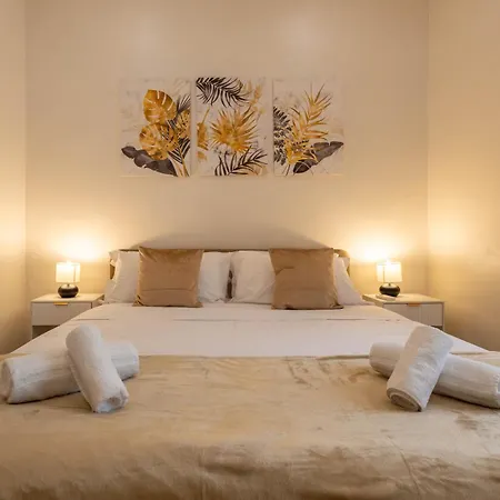Spacious Two Bedroom Design Near Circo Massimo 아파트 로마