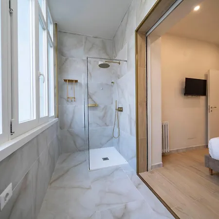 아파트 Spacious Two Bedroom Design Near Circo Massimo *
